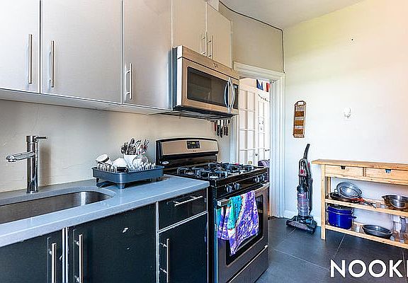 5th image of 43 Mac Donough St #10