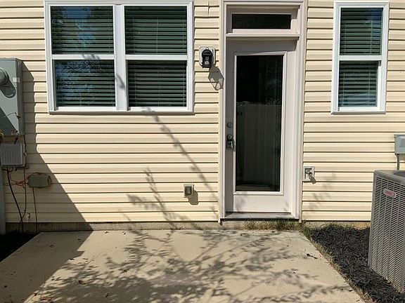 3rd image of 112 Village Pl