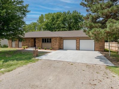 715 S Taylor St, Douglass, KS, 67039