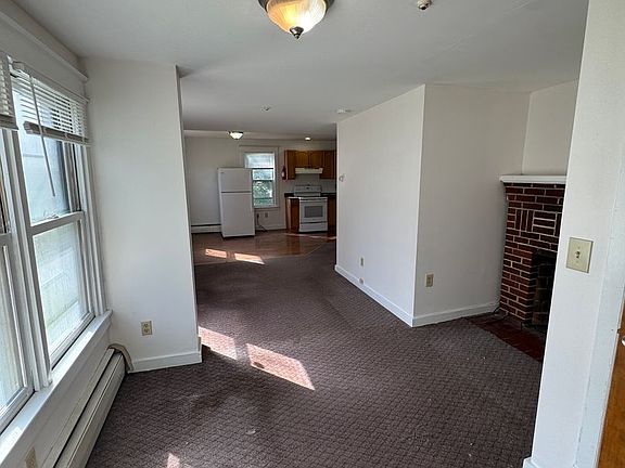 4th image of 187 N Main St #2