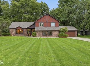 2725 N Richard Dr, Shelbyville, IN 46176