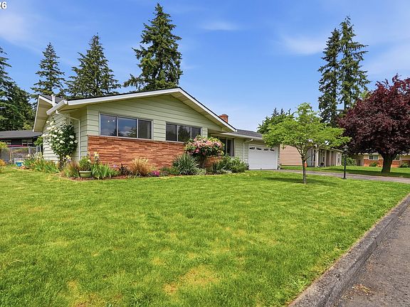 4th image of 13657 SE Sherman Dr