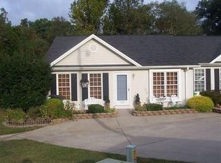 1325 Hillside Dr, Eden, NC 27288