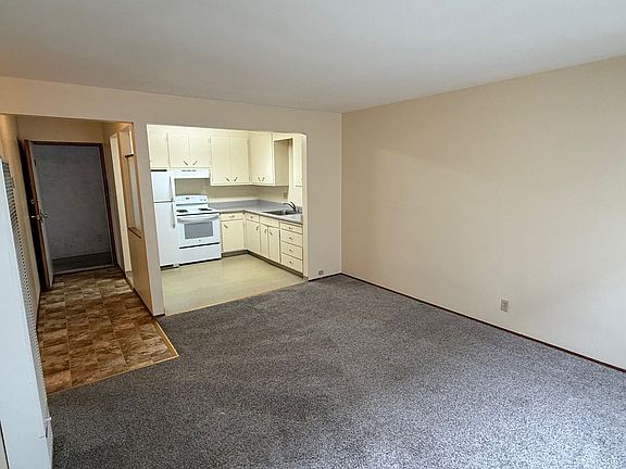 3rd image of 411 Stannage Ave APT 10