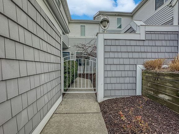 3rd image of 840 Pinnacle Run Dr SE