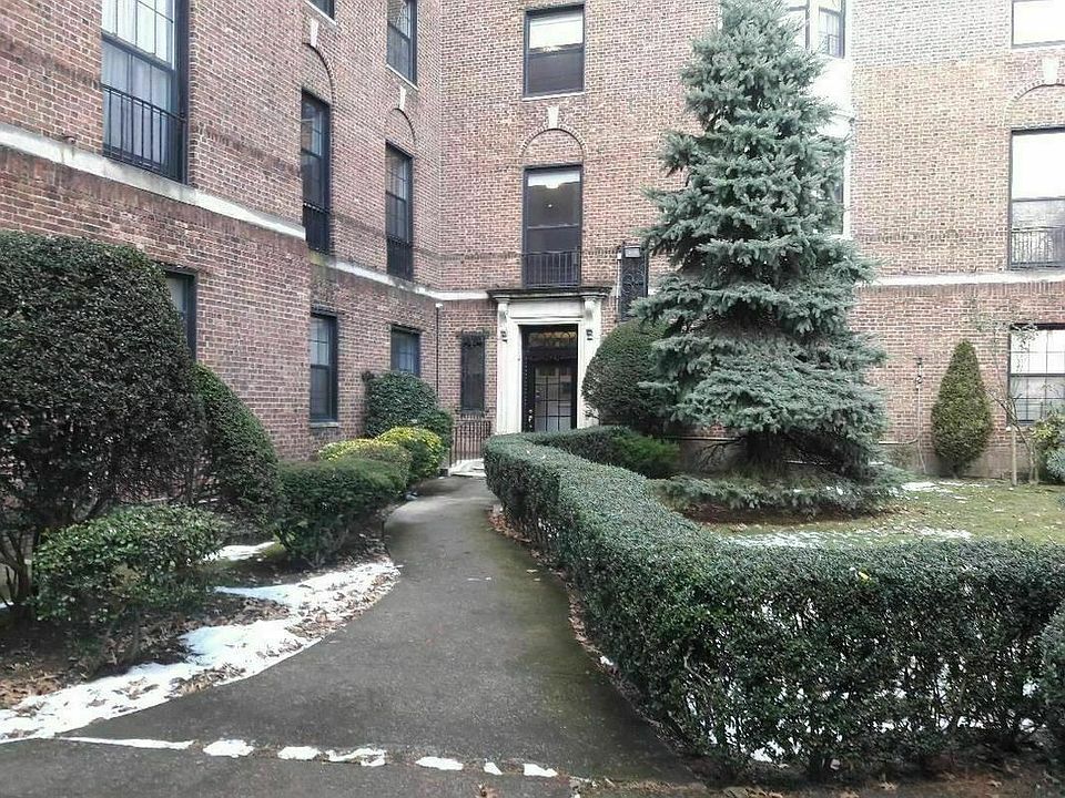 1st image of 68-60 108th St #4C