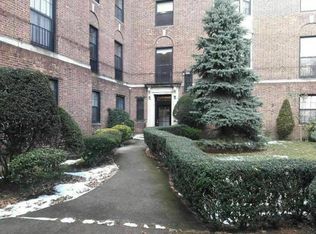 68-60 108th St #4C, Forest Hills, NY 11375