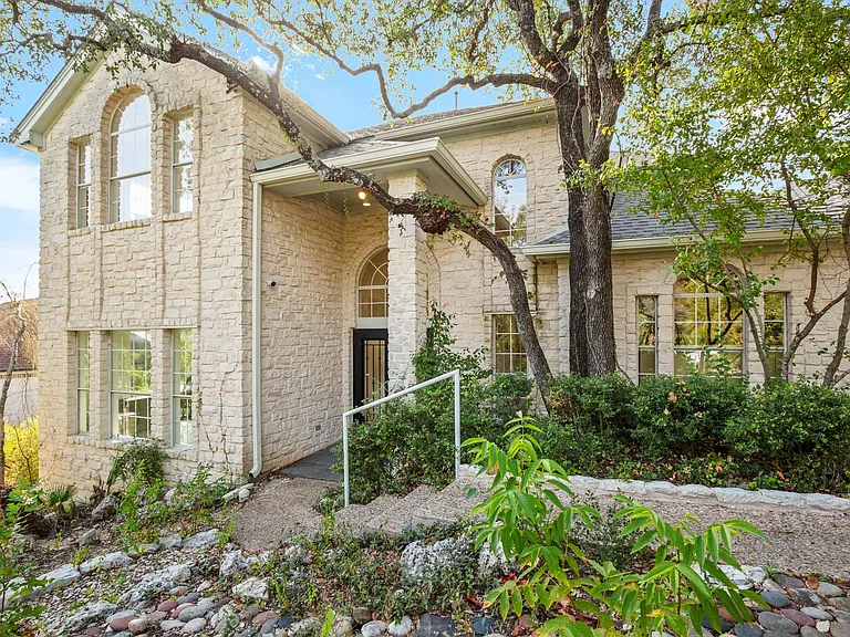 7209 Foxtree Cv — Photo 36