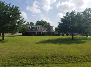 1926 Avenue L, Danbury, TX 77534