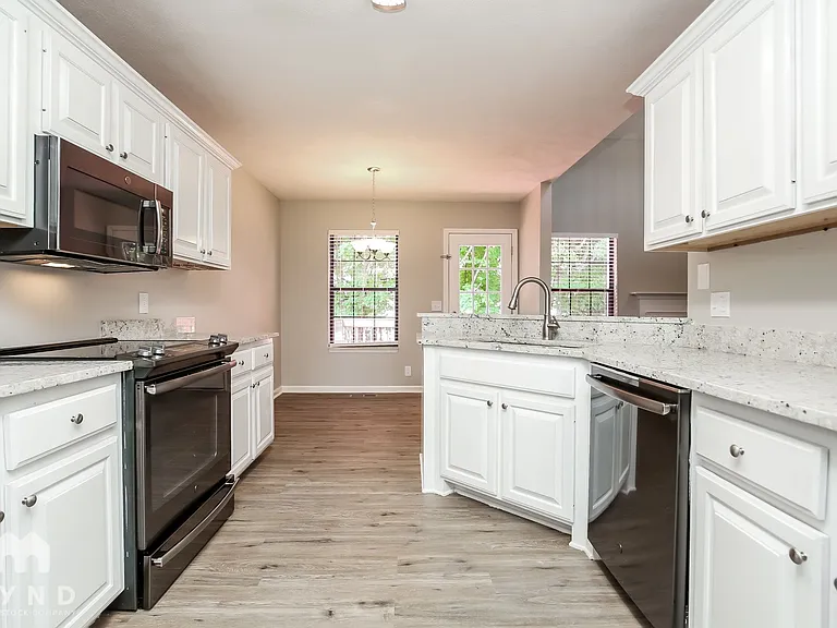 404 Bridgeton Cove Ct — Photo 7