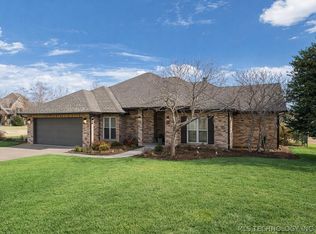 5013 Lake Breeze Rd, Grove, OK 74344