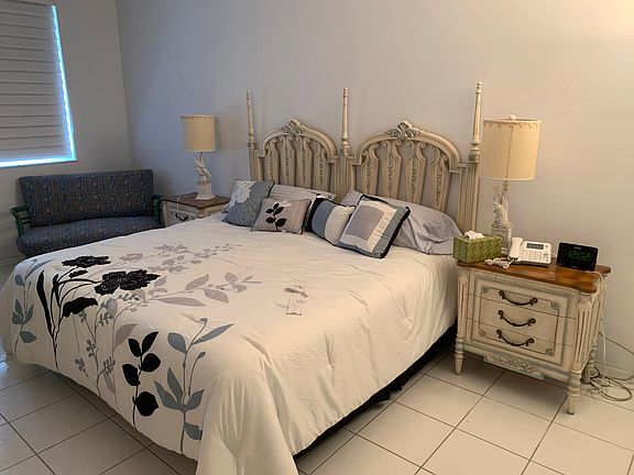 3rd image of 4200 Hillcrest Dr APT 1011