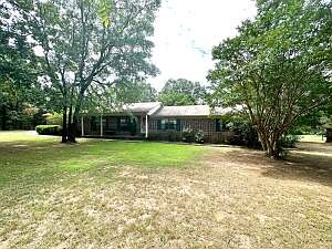 1st image of 803 Cagle Rock Cir