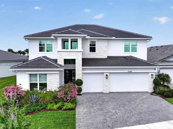 12249 Waterstone Cir, Palm Beach Gardens, FL 33412