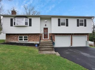 2 Van Keuren Ct, Monroe, NY 10950