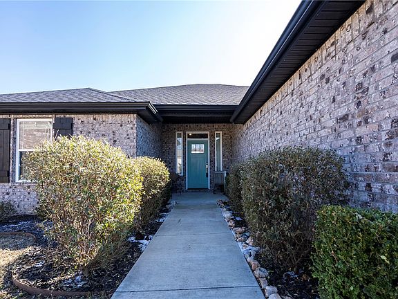 2nd image of 1303 Eagle Ct