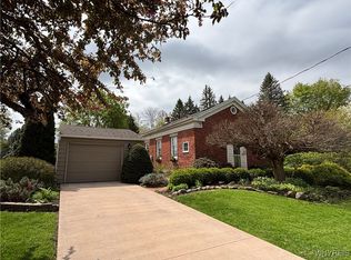 4450 Ridge Rd, Lockport, NY 14094