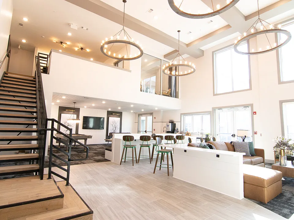 The Ravelle at Ridgeview apartments community photo
