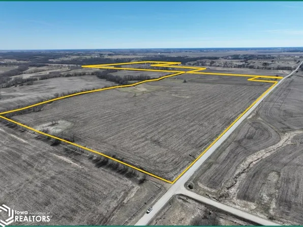 Jasmine Ave, Fairfield, IA 52556