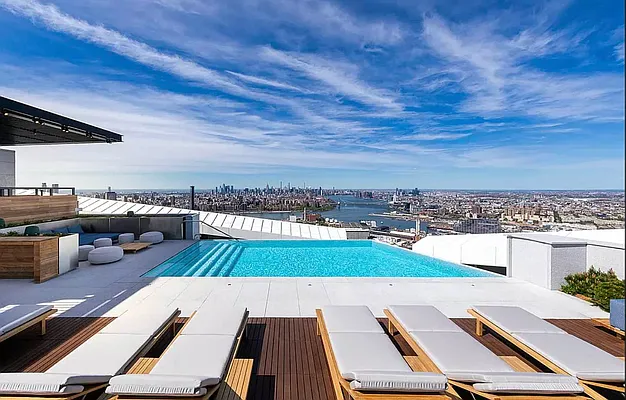 Rented by SERHANT. | media 16