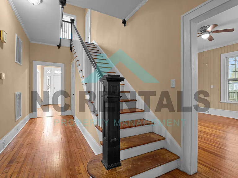 521 Park Pl — Photo 15