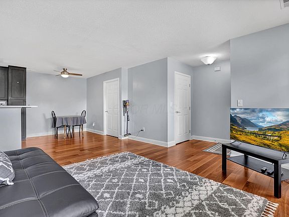 5th image of 8396 Greyhawk Cir