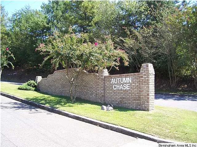 3021 Chase Ln - 1 — Photo 2