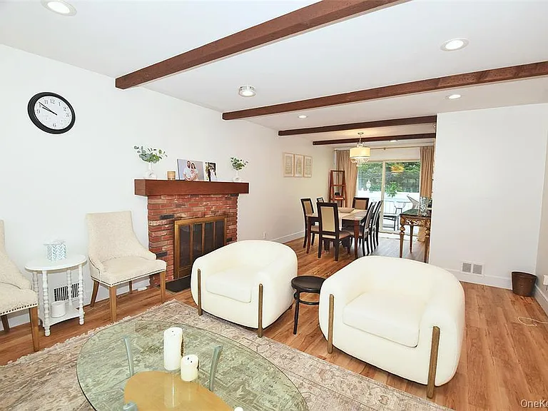 51 Whitman Ave — Photo 11