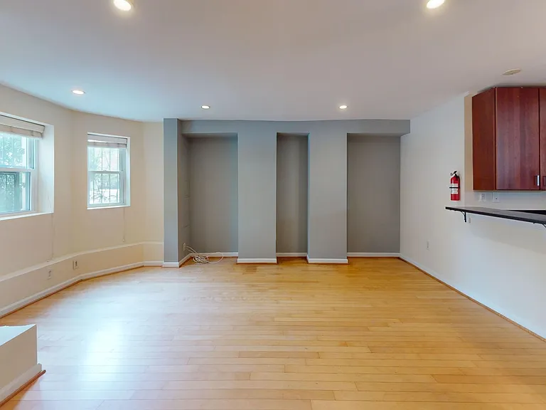 1330 13th Street NW — Photo 5