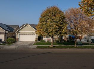 274 E Shoemake Ave, Reedley, CA 93654