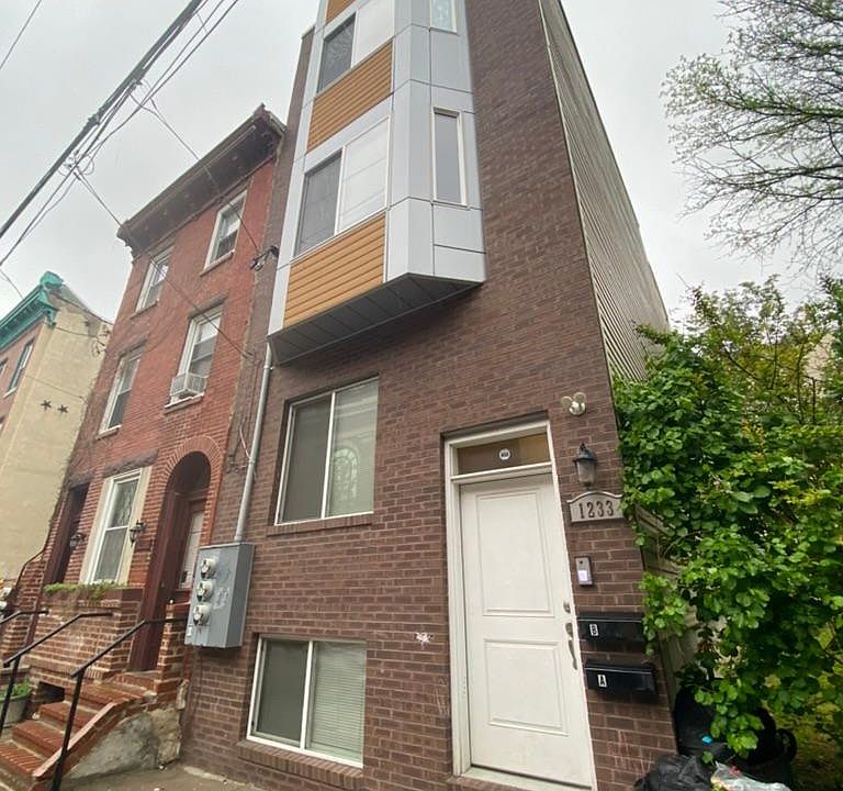 1st image of 1233 N 17th St Unit 2