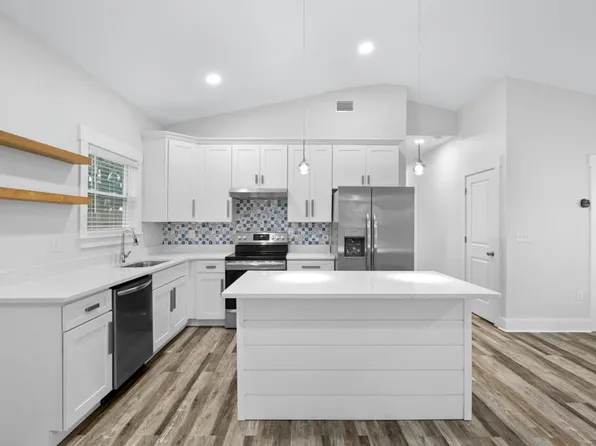 2101 E 8th St, Panama City, FL 32401