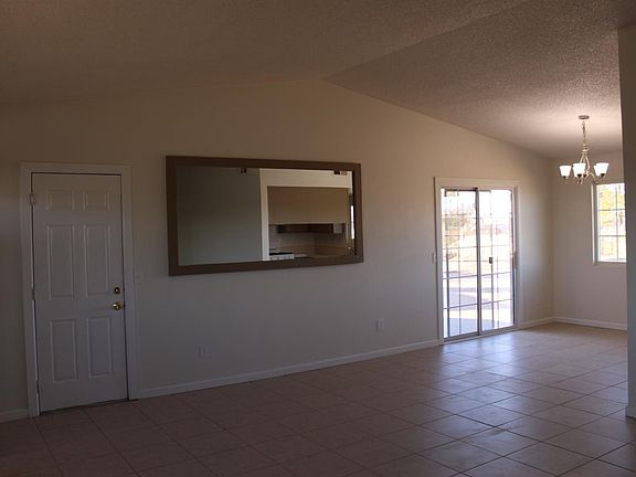 4th image of 14790 Hopland St