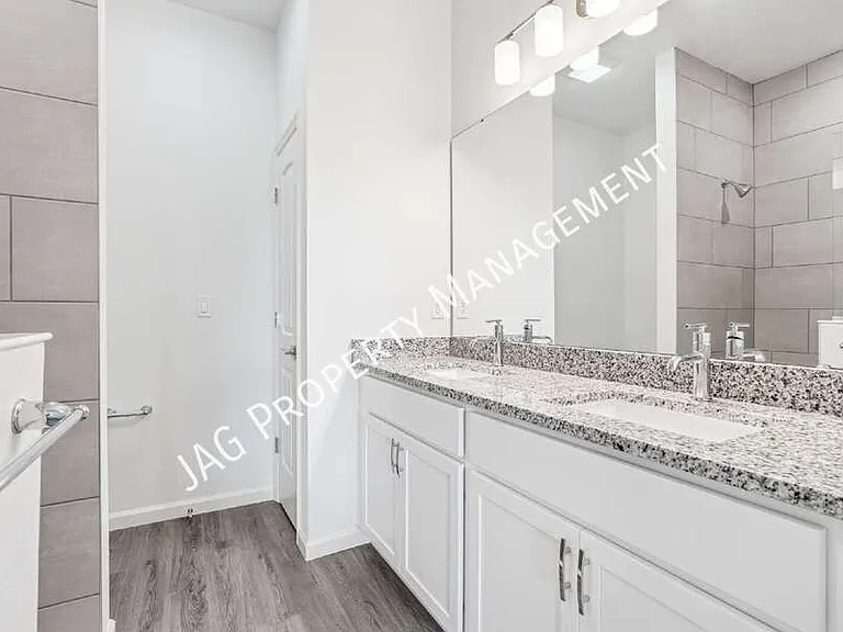 2613 Hagoplan Ave SW — Photo 13