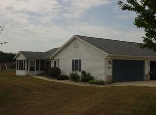 1945 Grey Wolf Ct, Warsaw, IN 46582