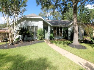 3819 Golden Lake Dr, Kingwood, TX 77345