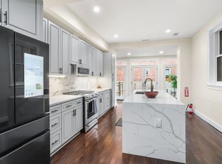 327 E Capitol St SE FLOOR 2, Washington, DC 20003