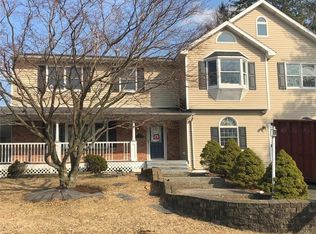 19 Skyline Dr, Thiells, NY 10984