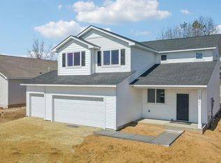 1143 Compton Ave, River Falls, WI 54022