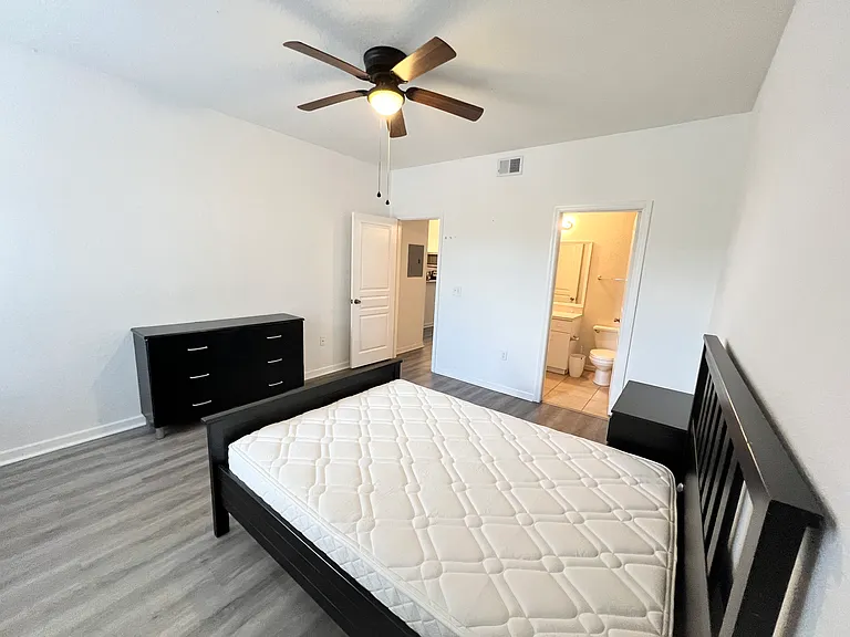 17101 Carrington Park Dr #417 — Photo 3