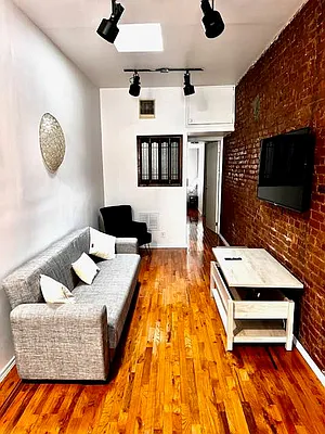 Rented by Oxford Property Group | media 11