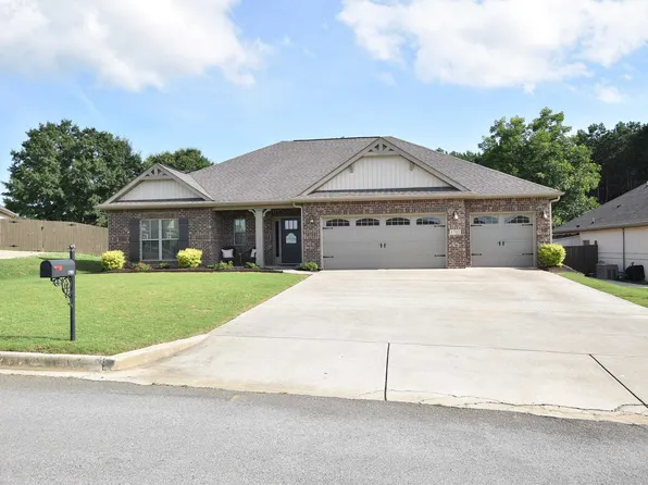 1703 Meadowbrook Dr SE, Cullman, AL 35055