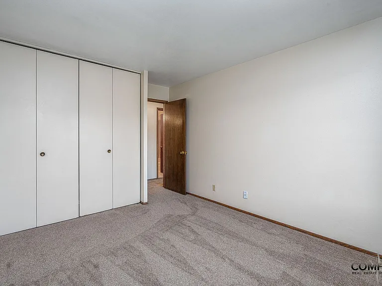 Half Moon Lake Apartments — Photo 51