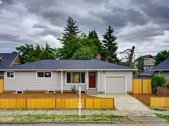 5th image of 140 NW Connell Ave