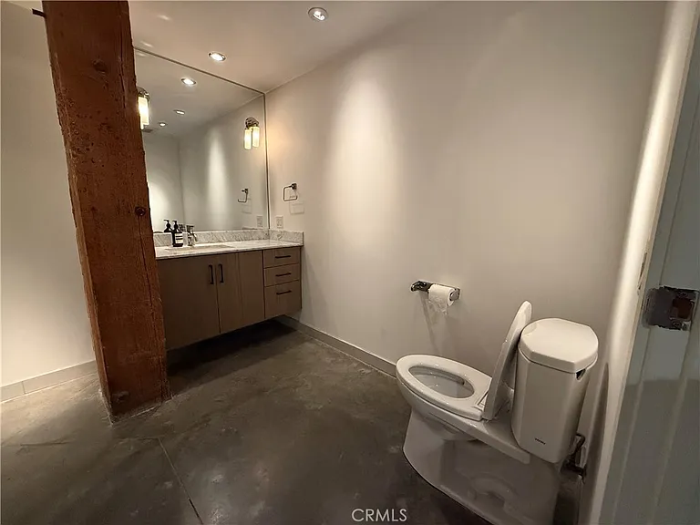 530 S Hewitt St #146 — Photo 16