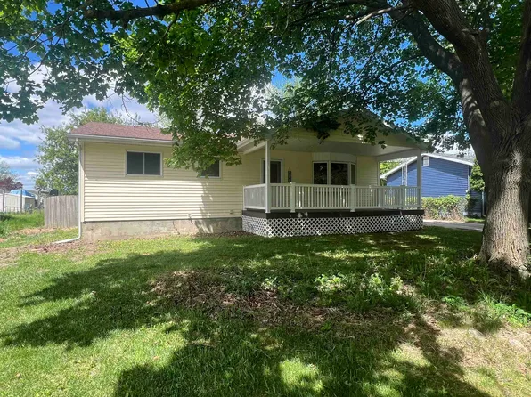 319 Campbell St, Beaverton, MI 48612