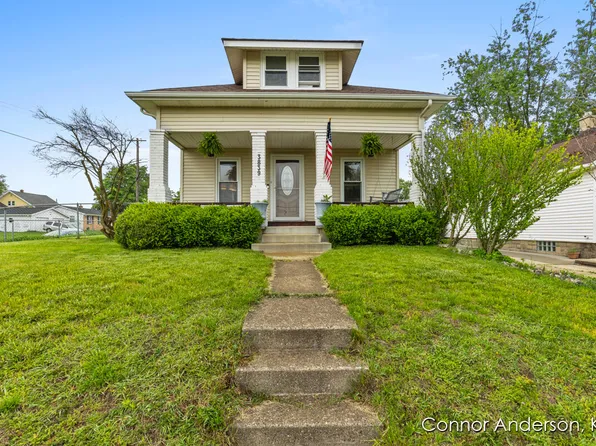 3839 White St SW, Grandville, MI 49418