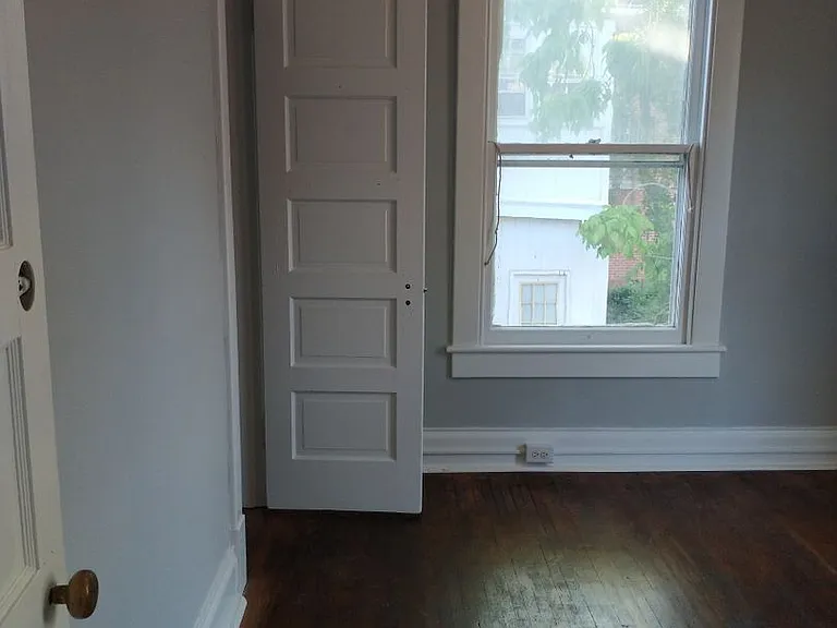 403 14th St NW — Photo 11
