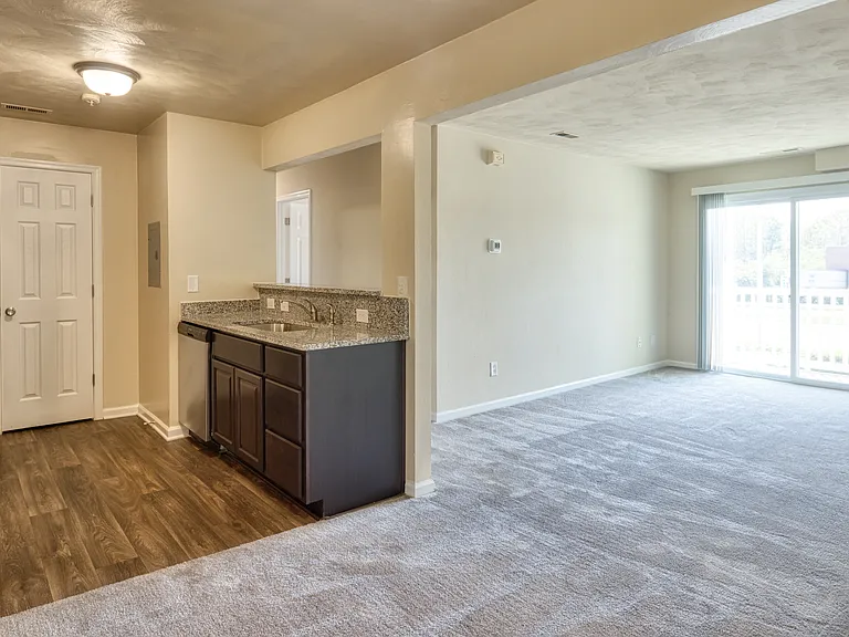 North Beach Apartments — Photo 60