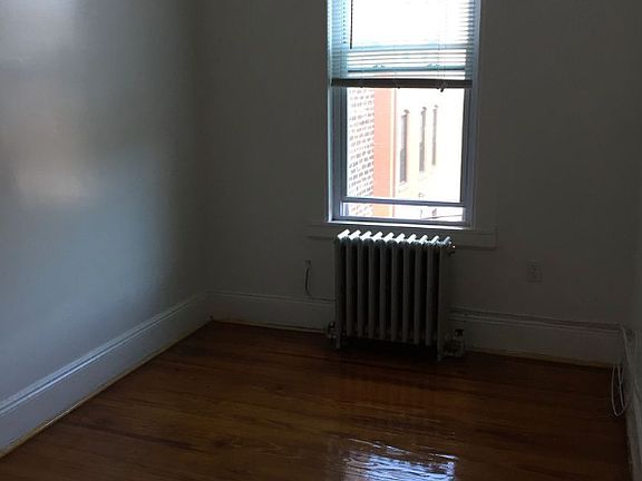 4th image of 32-38 33rd St #2R